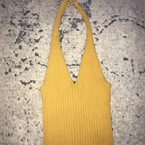 Ribbed yellow cropped over the neck shirt